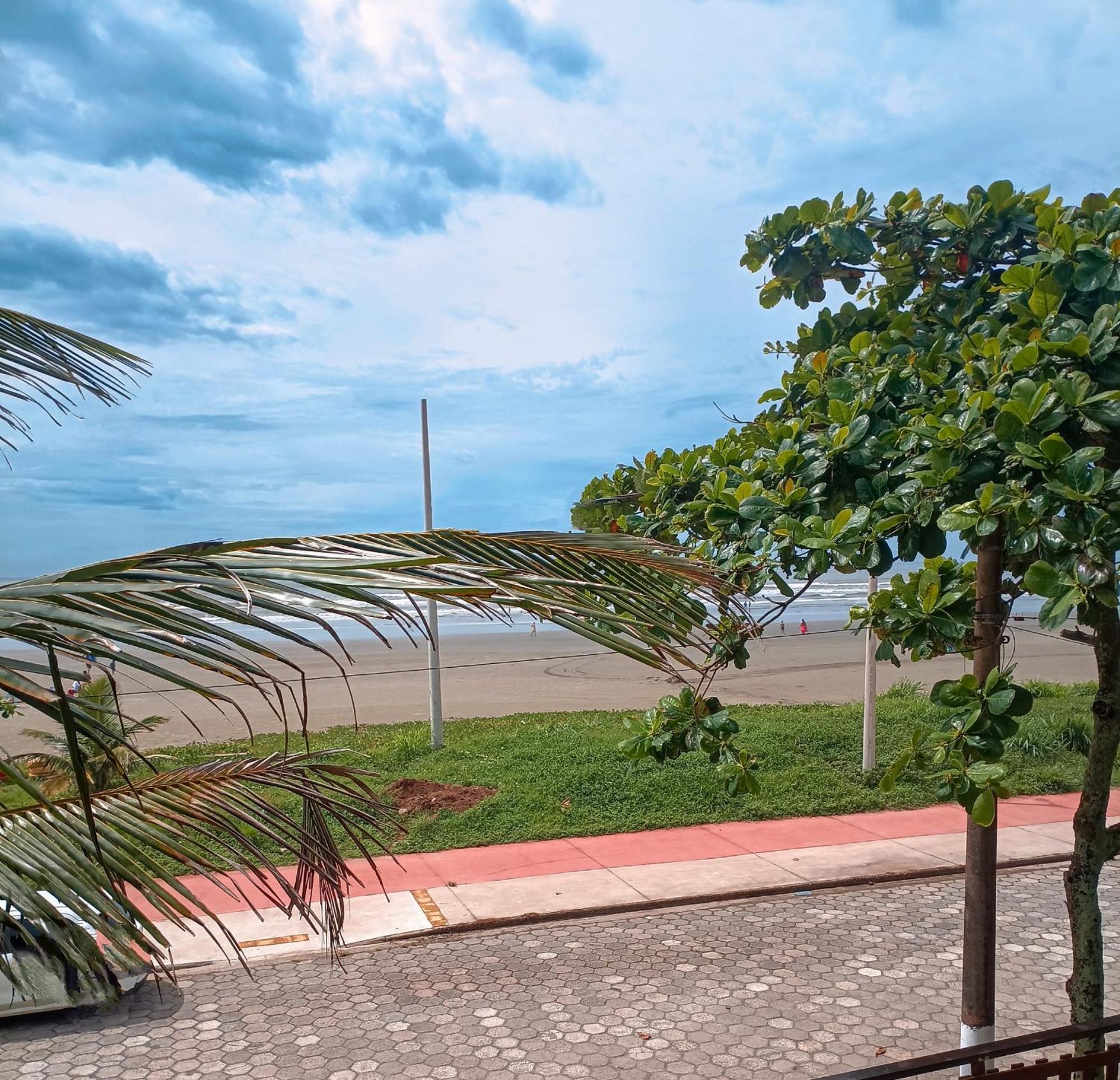 Pousada Beira Mar Peruibe Bagian luar foto